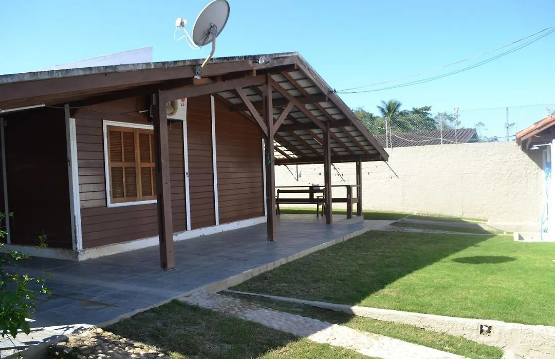 0006.06 -Maranduba - Chalé -2 Dorm - 8 Pess - 3 Quadras Do Mar - Piscina Coletiva - WIFI Churrasqueira,Ar Condicionado-1